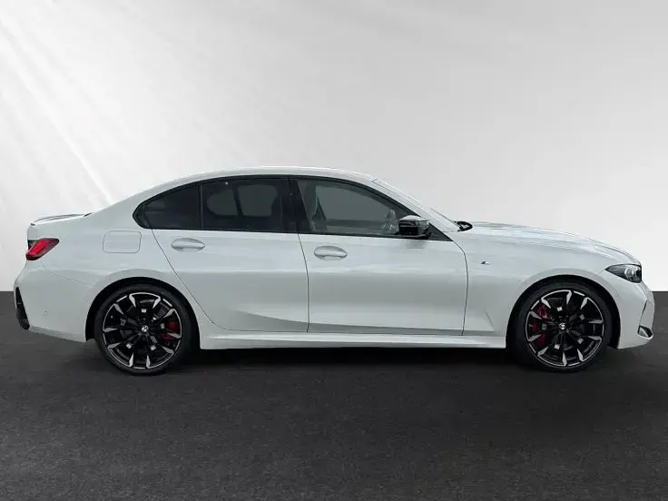 Gebraucht BMW M340 M Sport 340 PS (250 kW) 2025 Mineralweiß metallic Limousine