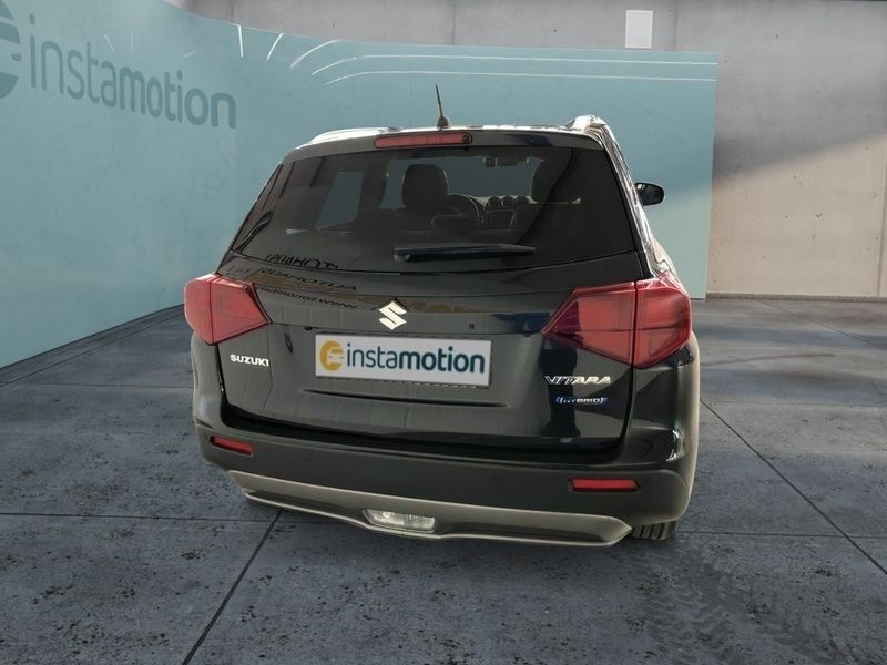 Gebraucht Suzuki Vitara Comfort 102 PS (75 kW) 2022 Schwarz SUV