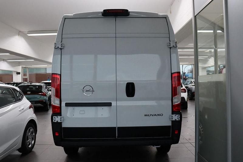Gebraucht Opel Movano 140 PS (102 kW) 2024 Cassablanca white Van