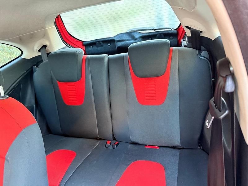 Gebraucht Ford Ka 69 PS (50 kW) 2009 Rot Kleinwagen