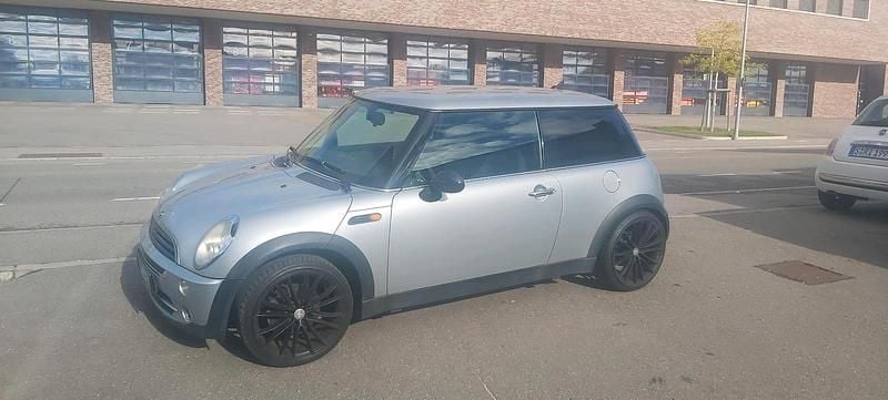Silber Gebraucht 2006 Mini ONE Kleinwagen | 2.350 € (Fairer Preis) - Bild 1/4