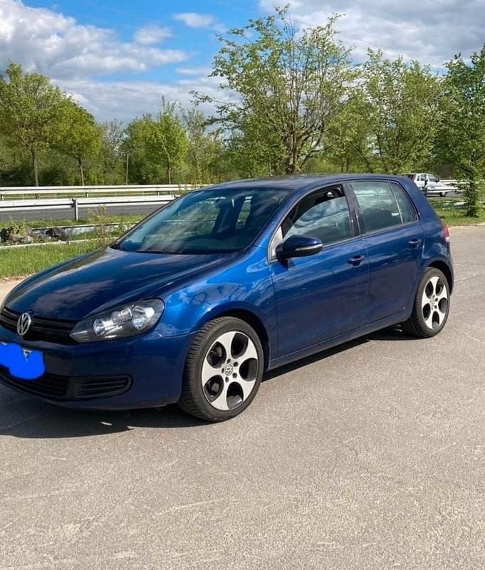 Gebraucht VW Golf VI 105 PS (77 kW) 2010 Blau Kleinwagen