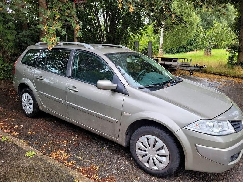 Silber Gebraucht 2007 Renault Mégane II Expression Limousine | 4.000 € (Teuer) - Bild 1/4