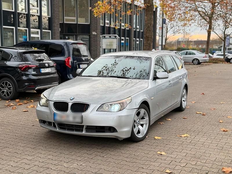 Silber Gebraucht 2005 BMW 525 Kombi | 2.700 € (Superpreis) - Bild 1/4