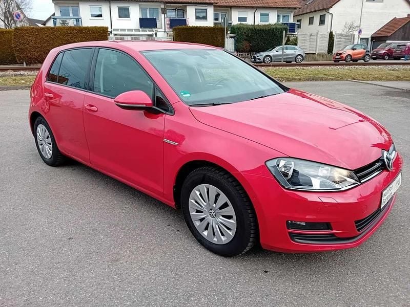 Tornadorot Gebraucht 2014 VW Golf VII Cup Kleinwagen | 7.900 € (Guter Preis) - Bild 1/4
