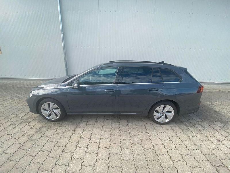 Second-hand VW Golf VIII Style 150 CP (110 kW) 2025 Gri Berlinǎ