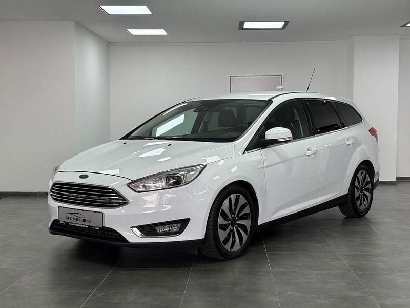 Używany Ford Focus Titanium 150 KM (110 kW) 2015 Biały Kombi