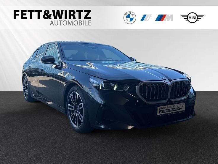 Sopstograu brillianteffekt Gebraucht 2024 BMW 520 M Sport Limousine | 49.490 € (Guter Preis) - Bild 1/3