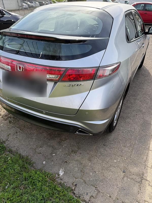 Gebraucht Honda Civic 100 PS (73 kW) 2009 Silber Kleinwagen