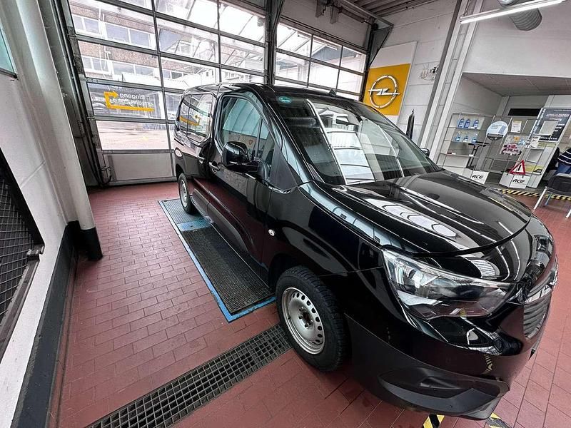 Gebraucht Opel Combo Edition 102 PS (75 kW) 2021 Nacht schwarz Van / Kleinbus