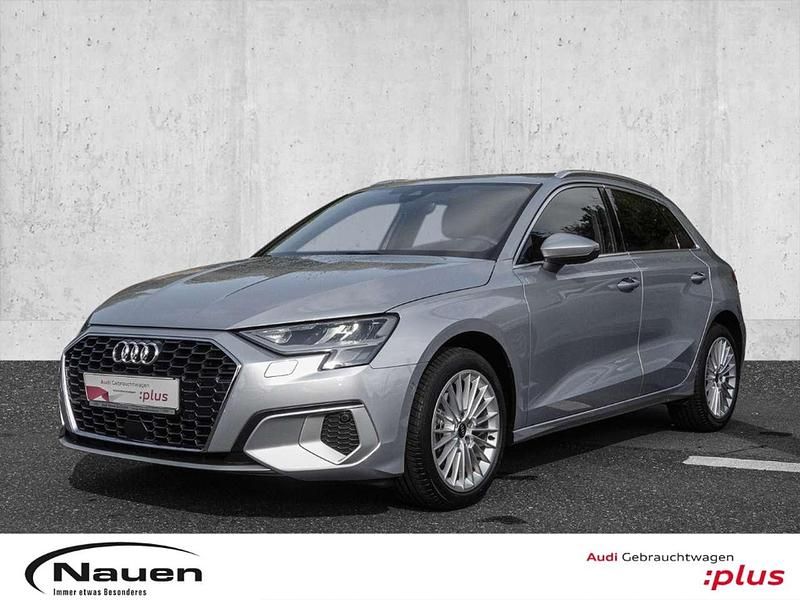 Silber Gebraucht 2024 Audi A3 Sportback Ambiente Limousine | 29.891 € (Superpreis) - Bild 1/3