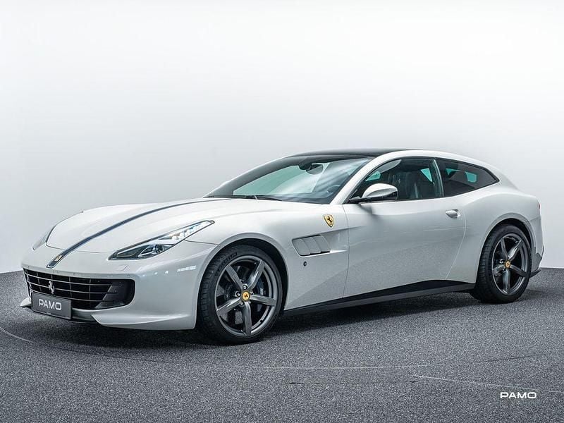 Gebraucht Ferrari GTC4Lusso 689 PS (506 kW) 2016 Weiß Kombi