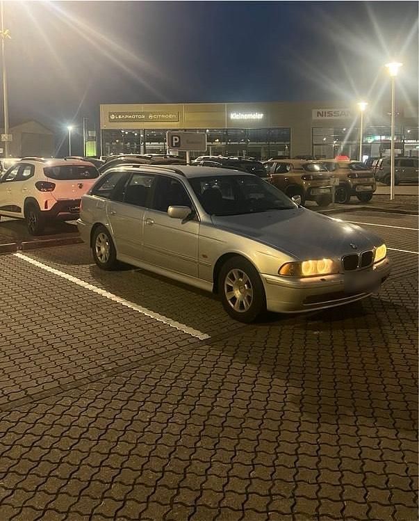 Gebraucht BMW 525 163 PS (119 kW) 2003 Silber Kombi