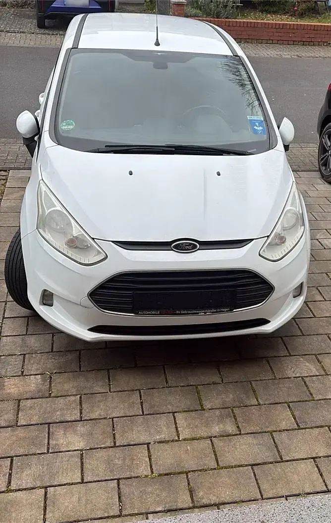 Gebraucht Ford B-MAX Trend 101 PS (74 kW) 2012 Weiß Van / Kleinbus