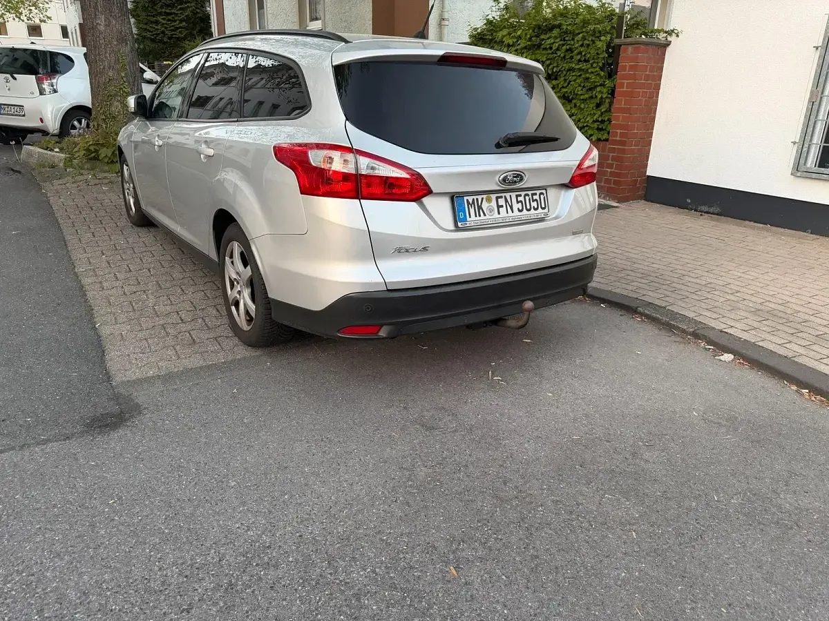 Gebraucht Ford Focus 125 PS (91 kW) 2014 Silber Kombi