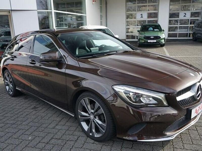 Gebraucht Mercedes CLA180 122 PS (89 kW) 2016 Braun Limousine