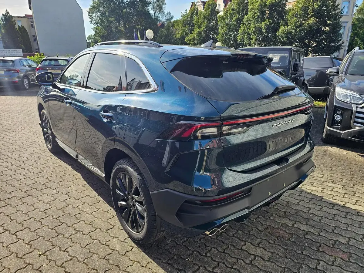 Neu DFSK Forthing 5 177 PS (130 kW) 2026 Jadegrün metallic SUV