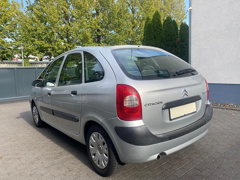 Gebraucht Citroën Xsara Picasso 115 PS (84 kW) 2005 Silber Van / Kleinbus