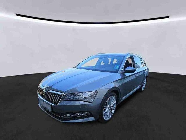 Gebraucht Skoda Superb Style 150 PS (110 kW) 2022 Graphitegrau metallic Kombi
