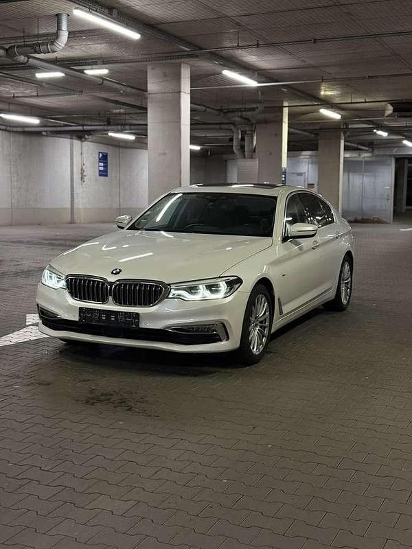 Weiß Gebraucht 2017 BMW 525 Luxury Line Limousine | 26.000 € (Fairer Preis) - Bild 1/4