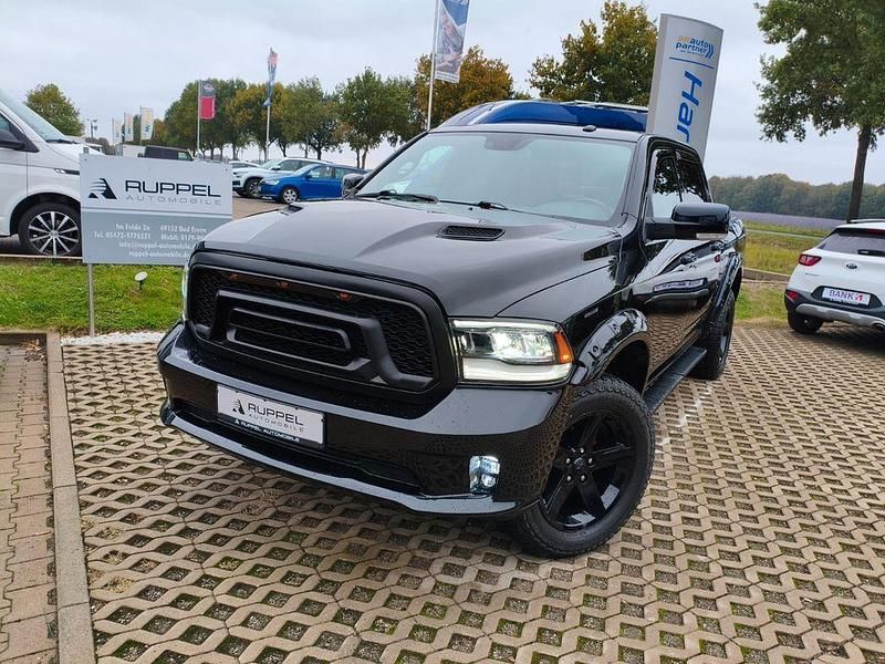 Schwarz Gebraucht 2018 Dodge Ram Abholung | 39.990 € (Fairer Preis) - Bild 1/4