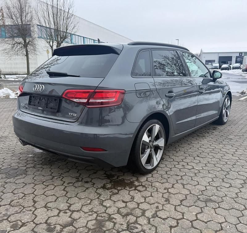 Gebraucht Audi A3 S-Line 150 PS (110 kW) 2018 Grau Limousine