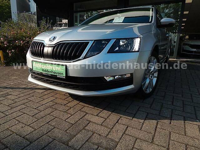 Gebraucht Skoda Octavia Clever 150 PS (110 kW) 2018 Brilliantsilber metallic met.brilliantsilber metallic met. Kombi