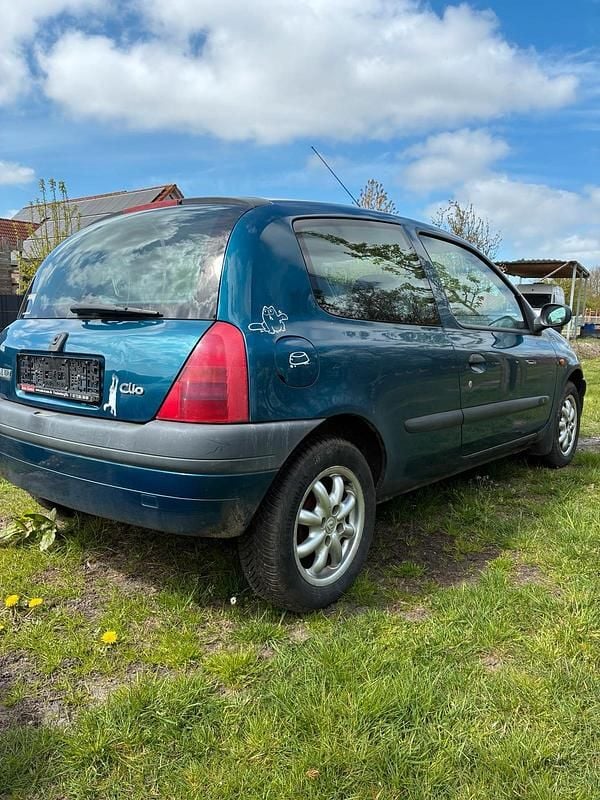 Gebraucht Renault Clio II 90 PS (66 kW) 1998 Blau Kleinwagen