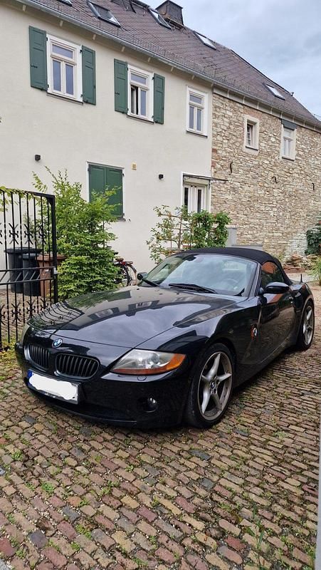 Gebraucht BMW Z4 Basis 231 PS (169 kW) 2004 Schwarz Cabrio