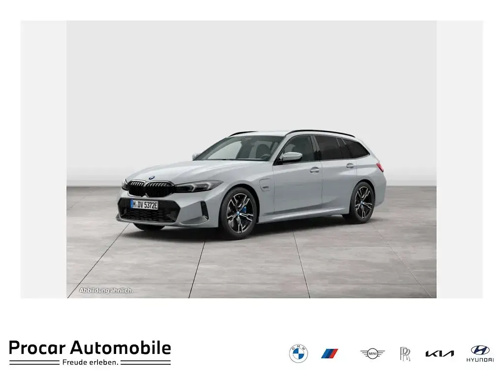 Gebraucht BMW 330e M Sport 292 PS (214 kW) 2023 Kombi