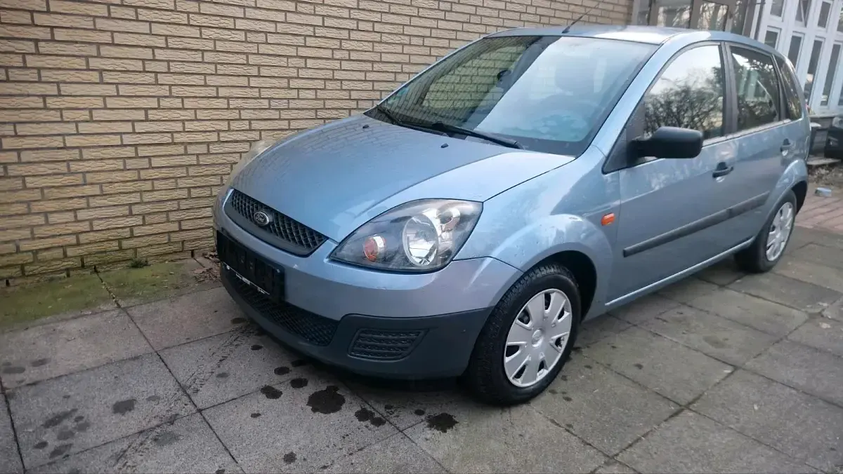 Gebraucht Ford Fiesta 65 PS (47 kW) 2007 Blau Kleinwagen