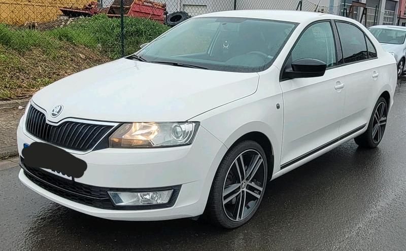 Gebraucht Skoda Rapid Style 105 PS (77 kW) 2014 Weiß Kleinwagen