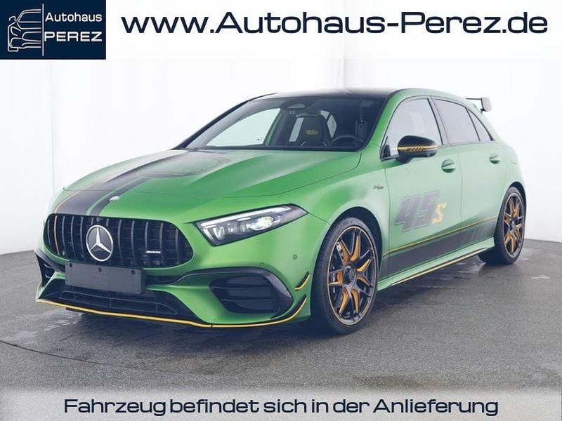 Grün Gebraucht 2024 Mercedes A45 AMG Premium Limousine | 68.499 € - Bild 1/4