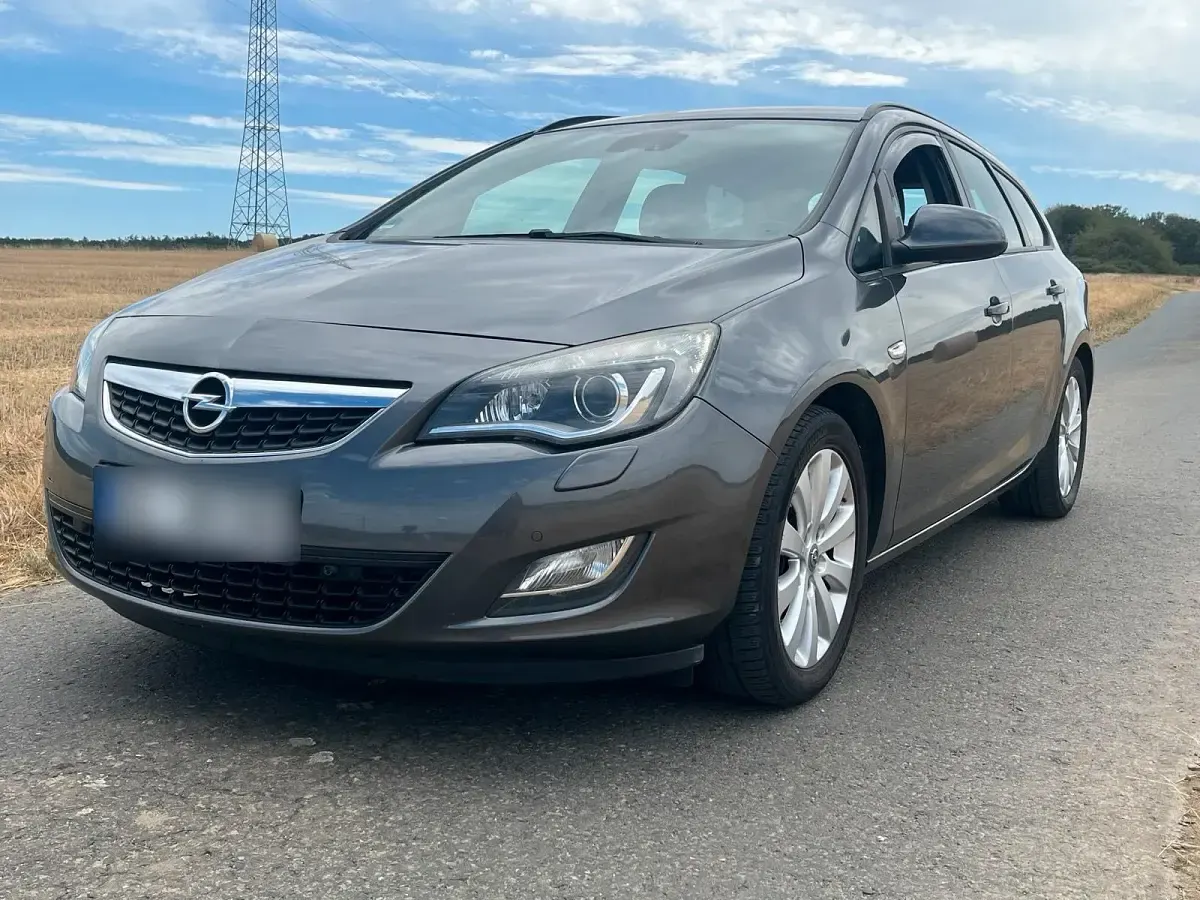 Gebraucht Opel Astra 125 PS (91 kW) 2010 Grau Kombi