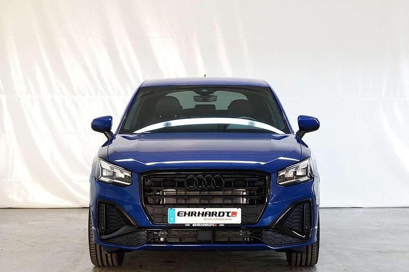 Neu Audi Q2 S-Line 150 PS (110 kW) 2025 Blau SUV
