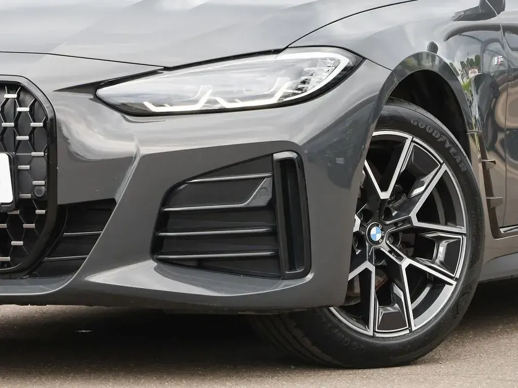 Gebraucht BMW 420 Coupé M Sport 190 PS (139 kW) 2023 Silber Coupé