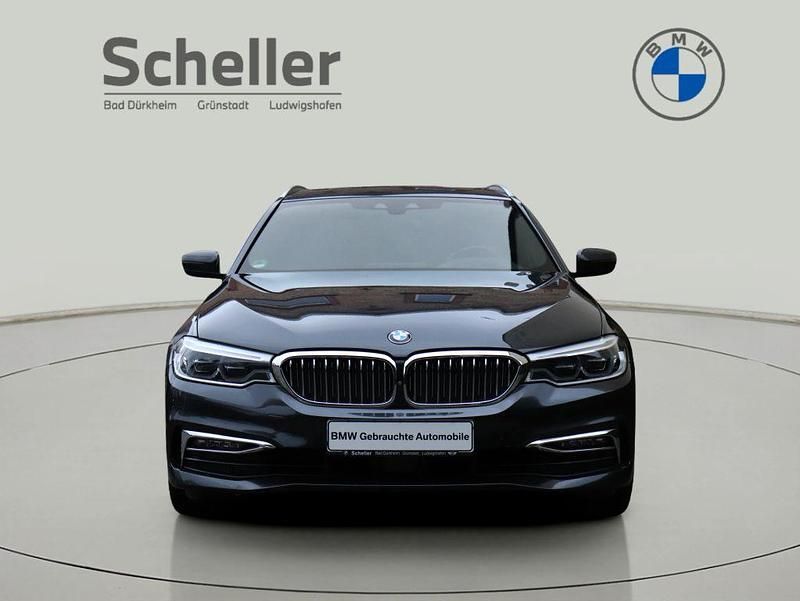 Gebraucht BMW 540 Luxury Line 320 PS (235 kW) 2019 Grau Limousine