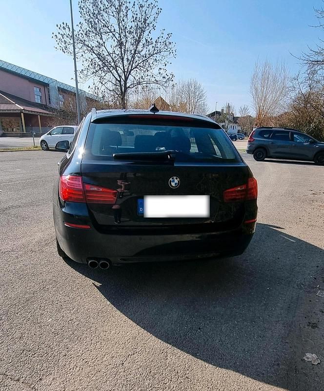 Gebraucht BMW 520 184 PS (135 kW) 2013 Schwarz Kombi