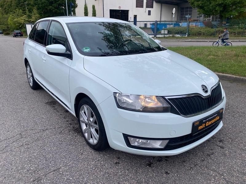 Gebraucht Skoda Rapid Joy 116 PS (85 kW) 2016 Weiß Kombi