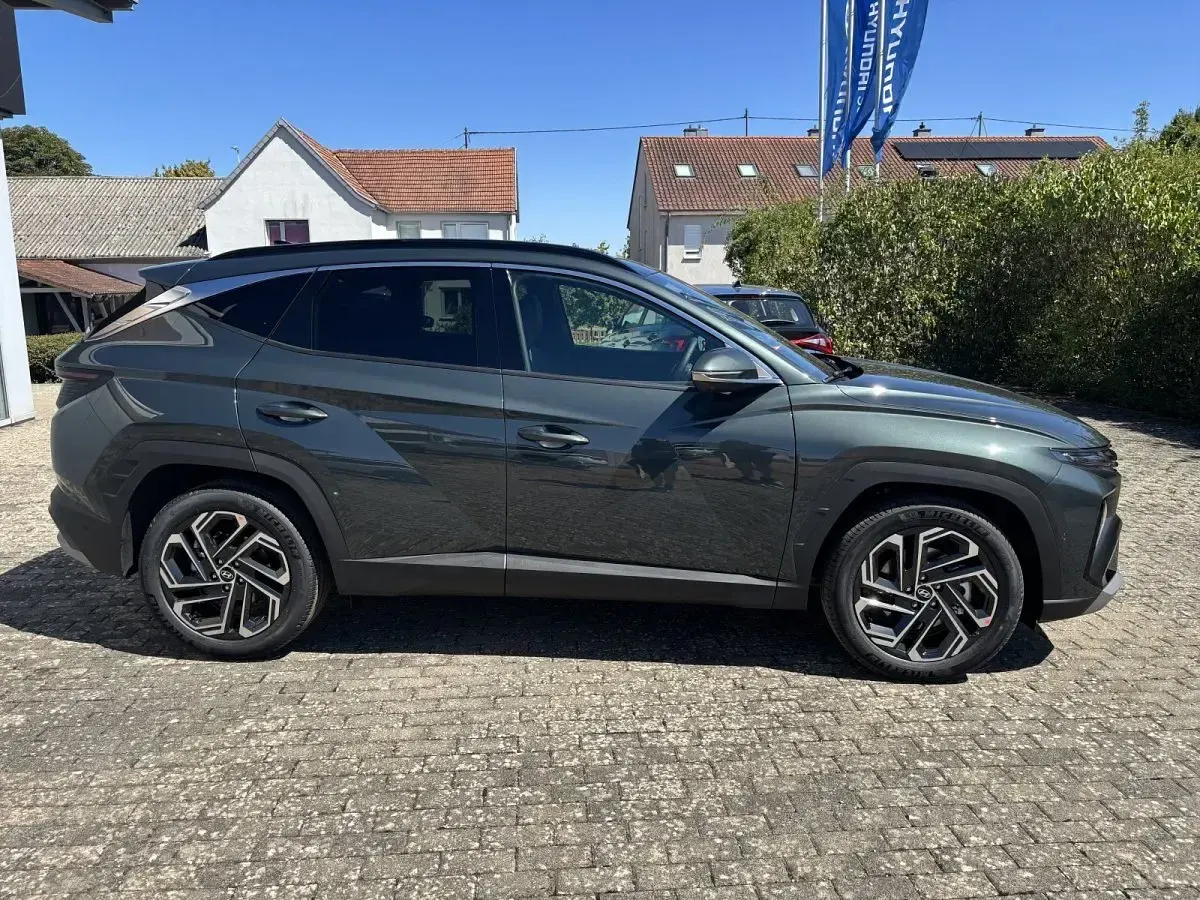 Neu Hyundai Tucson Prime 150 PS (110 kW) 2026 Cypress green SUV