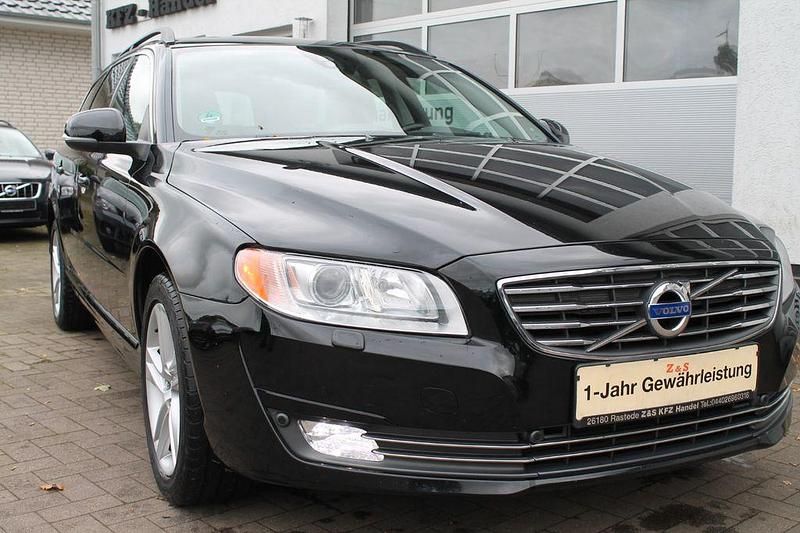 Schwarz Gebraucht 2013 Volvo V70 Momentum Kombi | 11.888 € (Etwas zu teuer) - Bild 1/4