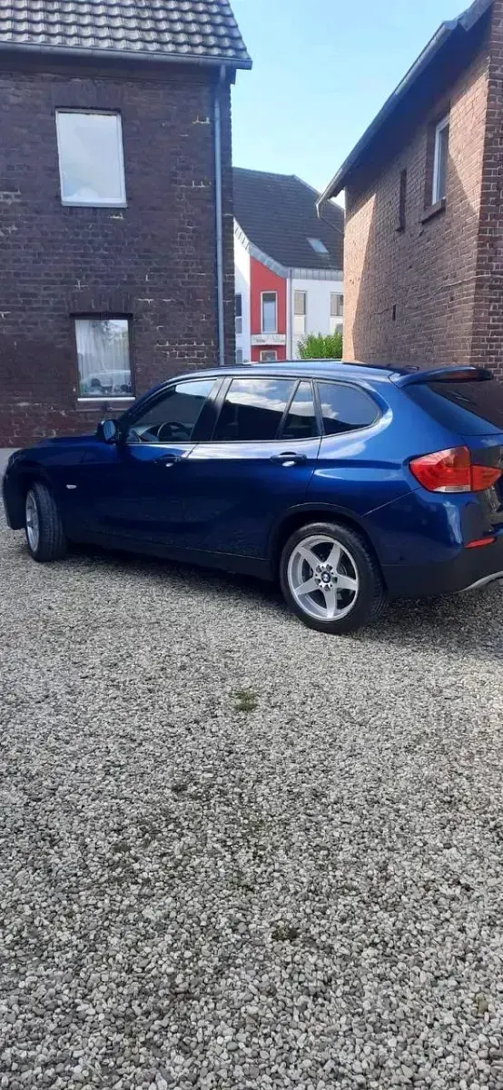 Gebraucht BMW X1 2011 Blau SUV