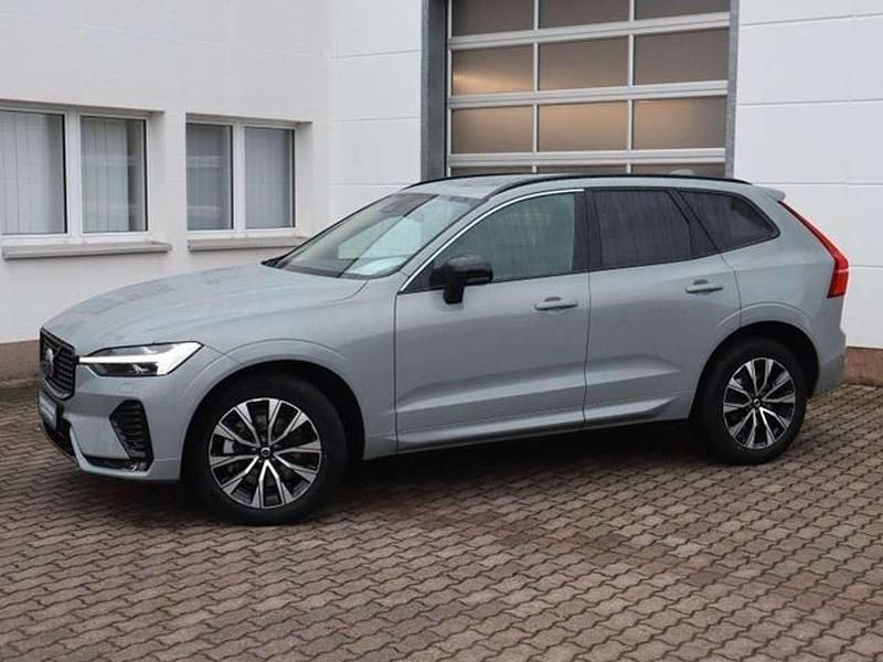 Gebraucht Volvo XC60 Plus 197 PS (144 kW) 2023 Vapour grey / metallic SUV