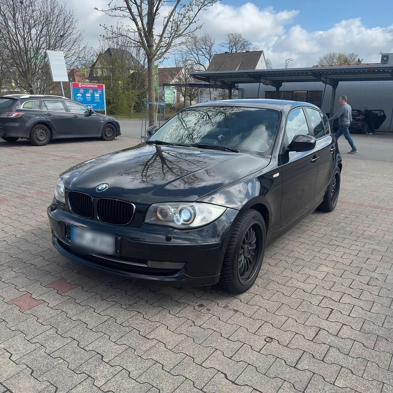 Gebraucht BMW 118 143 PS (105 kW) 2009 Schwarz Kleinwagen