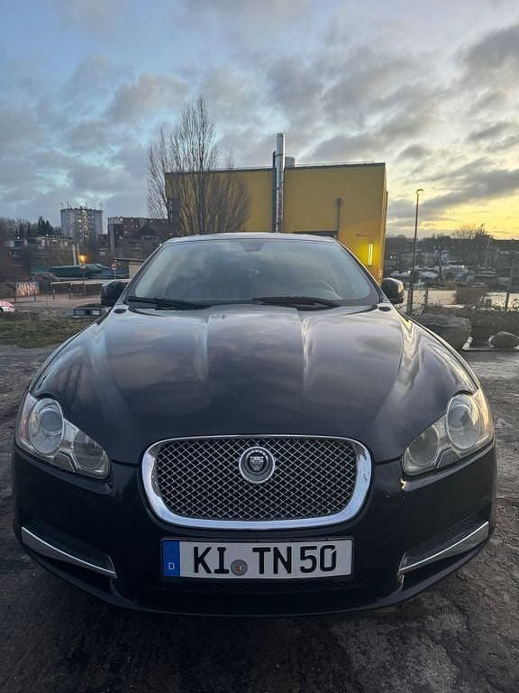 Schwarz Gebraucht 2009 Jaguar XF Premium Luxury Limousine | 8.200 € (Fairer Preis) - Bild 1/4