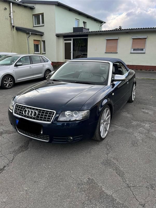 Blau Gebraucht 2004 Audi S4 Cabriolet Cabrio | 8.990 € - Bild 1/4
