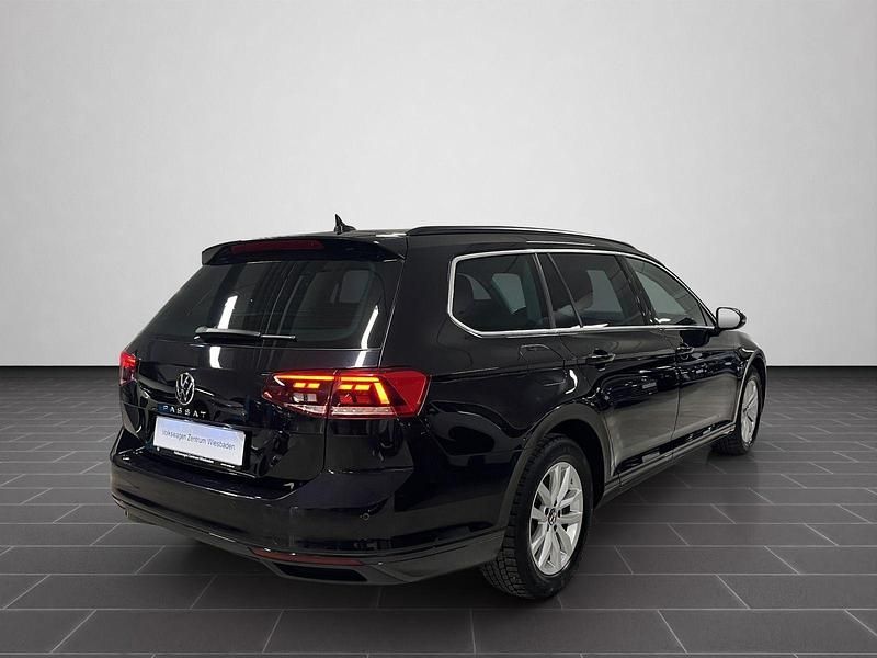 Gebraucht VW Passat Business 150 PS (110 kW) 2021 Deep black perleffekt (metallic) Kombi