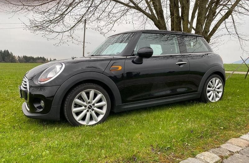 Second-hand Mini Cooper D 116 CP (85 kW) 2015 Negru Hatchback