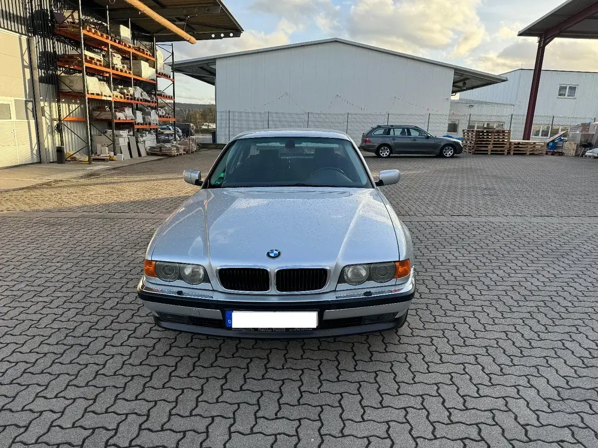 Gebraucht BMW 728 193 PS (141 kW) 1999 Silber Limousine