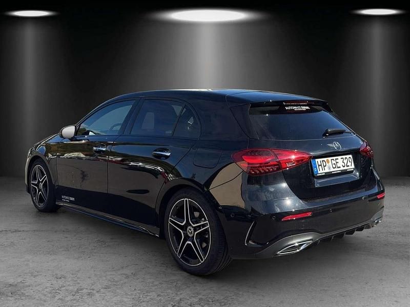 Gebraucht Mercedes A180 AMG 136 PS (100 kW) 2024 Schwarz Limousine